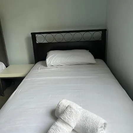 Mryard Apartment *