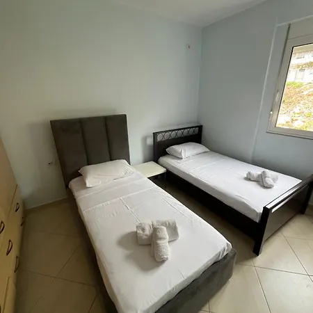 Mryard Apartment Sarande