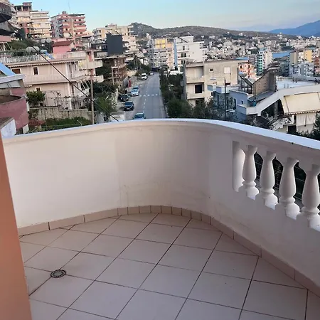 Mryard Apartment *