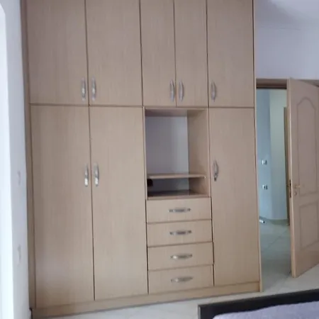 Mryard Apartment Sarande
